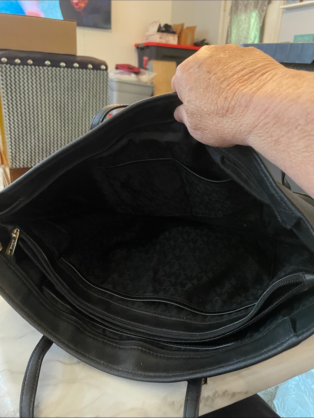 Black bag - Picture 4 of 4